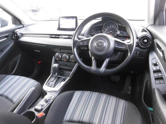 ＭＡＺＤＡ２ １５Ｓ　スマートエディション　１５Ｓスマーエディション　ナビ　３６０°モニター　衝突被害軽減ブレーキ　ＡＴ誤発進抑制制御　車線逸脱警報　サイドエアバック　パー（3枚目）