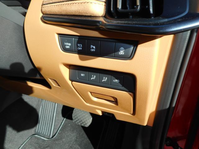 ＣＸ－６０ ＸＤ－ハイブリッド　プレミアムスポーツ　ＸＤハイブリッドプレミアムスポーツ　衝突軽減ブレーキ　マツダコネクトナビ　３６０度モニター　マツダレーダークルーズコントロール（17枚目）