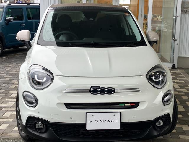 ５００Ｘ ブレッザ　１００台限定車　電動開閉式ベージュソフトトップ　純正ディスプレーオーディオ　バックカメラ　ＥＴＣ（3枚目）