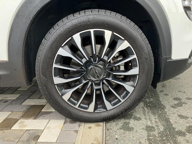 ５００Ｘ ブレッザ　１００台限定車　電動開閉式ベージュソフトトップ　純正ディスプレーオーディオ　バックカメラ　ＥＴＣ（12枚目）