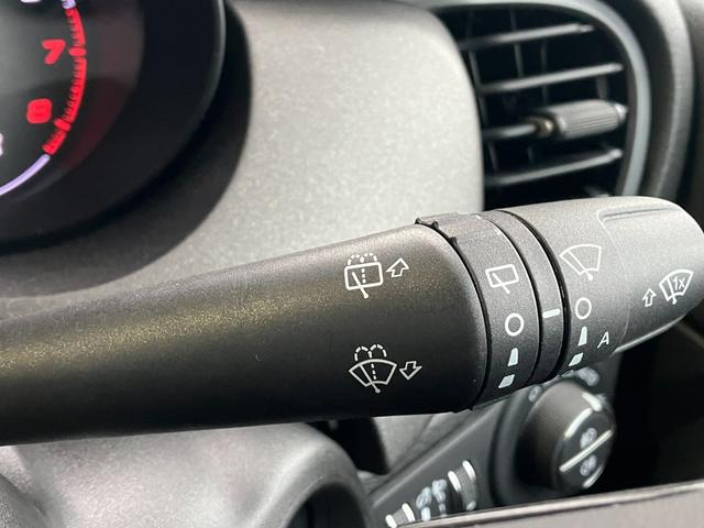 ５００Ｘ ブレッザ　１００台限定車　電動開閉式ベージュソフトトップ　純正ディスプレーオーディオ　バックカメラ　ＥＴＣ（33枚目）