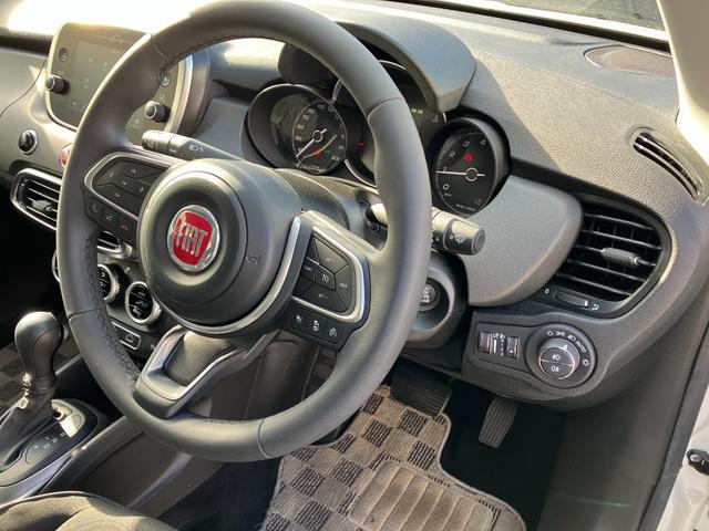 ５００Ｘ ブレッザ　１００台限定車　電動開閉式ベージュソフトトップ　純正ディスプレーオーディオ　バックカメラ　ＥＴＣ（35枚目）