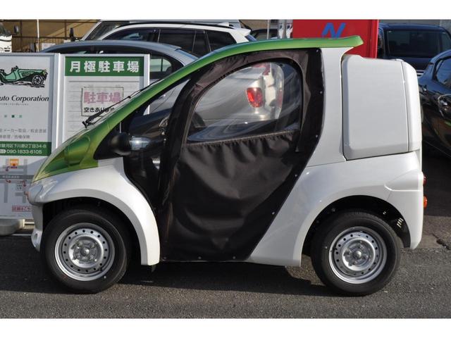 　コムス　Ｂ・ＣＯＭ　　電気自動車　ミニカー　家庭用１００Ｖ充電　充電ケーブル（５ｍ）　キャンバスドア（サイドバイザー付）　アクセサリーソケット　フロアマット　キー付デリバリーボックスＢＯＸ(4枚目)