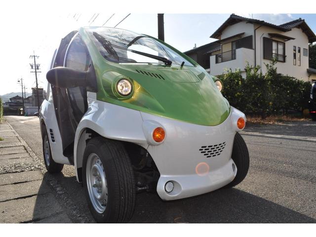 　コムス　Ｂ・ＣＯＭ　　電気自動車　ミニカー　家庭用１００Ｖ充電　充電ケーブル（５ｍ）　キャンバスドア（サイドバイザー付）　アクセサリーソケット　フロアマット　キー付デリバリーボックスＢＯＸ(8枚目)