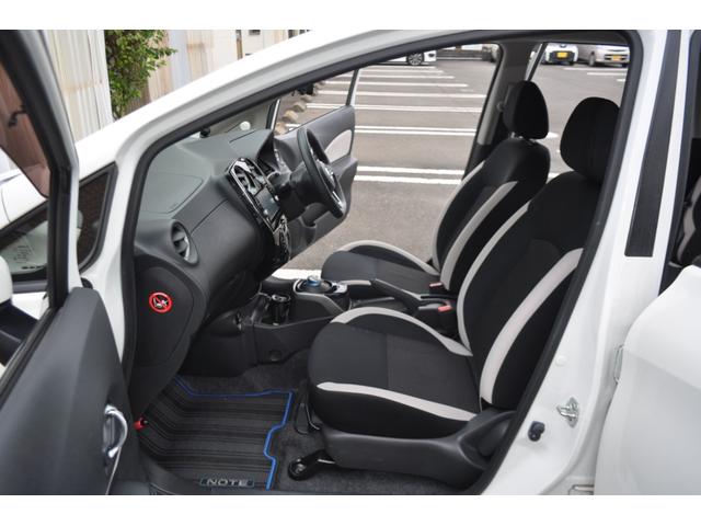 ノート ｅ－パワー　Ｘ　バックモニター　ＥＴＣ　スマートキー　ドライブレコーダー　純正ナビ　地デジ　禁煙車　記録簿　アラウンドビューモニター　ルームミラー　ヒーター付ドアミラー　アルミホイール（6枚目）