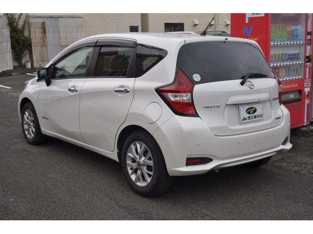 ノート ｅ－パワー　Ｘ　バックモニター　ＥＴＣ　スマートキー　ドライブレコーダー　純正ナビ　地デジ　禁煙車　記録簿　アラウンドビューモニター　ルームミラー　ヒーター付ドアミラー　アルミホイール（16枚目）
