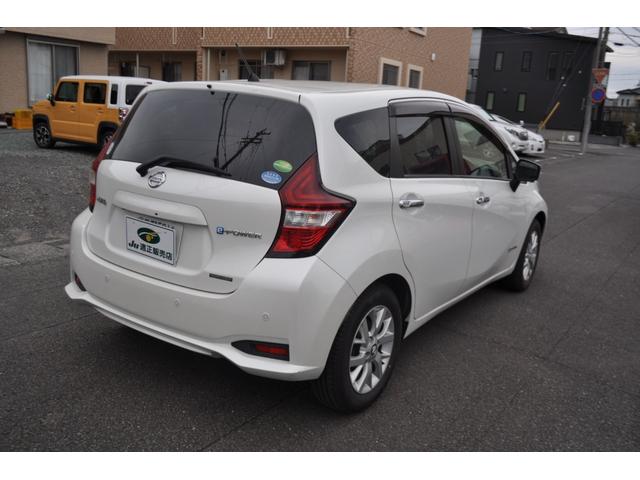 ノート ｅ－パワー　Ｘ　バックモニター　ＥＴＣ　スマートキー　ドライブレコーダー　純正ナビ　地デジ　禁煙車　記録簿　アラウンドビューモニター　ルームミラー　ヒーター付ドアミラー　アルミホイール（17枚目）