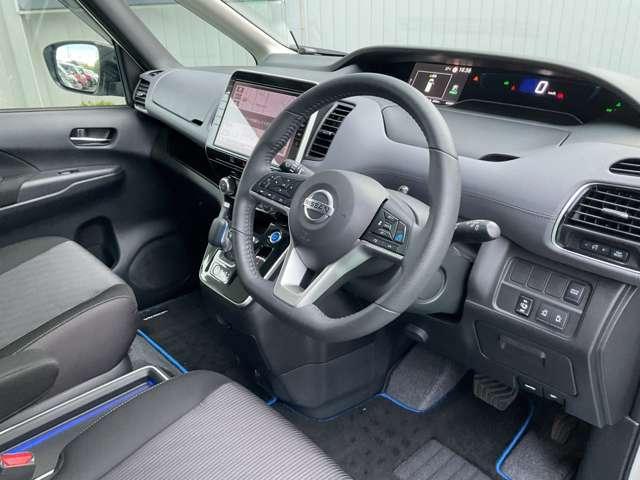 セレナ １．２　ｅ－ＰＯＷＥＲ　ハイウェイスター　Ｖ　後席モニター　３６０°カメラ　エマジェンシーブレーキ　１オナ　スマキー　バックカメラ　ＬＥＤ　レーンアシスト　点検記録簿付　ＥＴＣ　ドラレコ　Ａストップ　イモビ　サイドカーテンエアバック　フルオートエアコン　ＡＢＳ（14枚目）