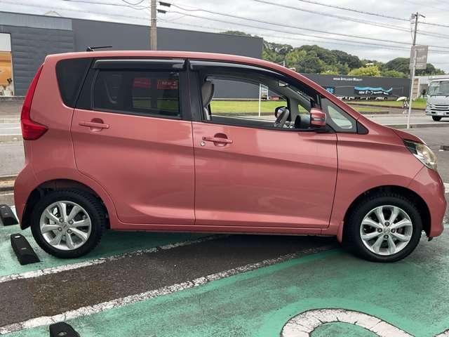デイズ ６６０　Ｘ　モカセレクション　ドライブレコーダー　盗難防止システム　全方位モニター　ＡＢＳ　エアバッグ　メモリーナビ　バックモニター　キーフリー　ドライブレコーダー　パワーステアリング　パワーウィンドウ　アルミホイール　オートエアコン（5枚目）