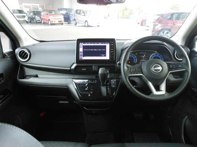 デイズ ６６０　ハイウェイスターＧターボ　アーバンクロム　プロパイロット　エディション　踏み間違い防止　３６０°カメラ　レーンキープアシスト　アルミホイール　ドラレコ　オートエアコン　メモリーナビ（4枚目）