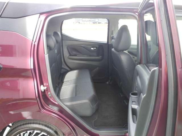 デイズ ６６０　ハイウェイスターＧターボ　アーバンクロム　プロパイロット　エディション　踏み間違い防止　３６０°カメラ　レーンキープアシスト　アルミホイール　ドラレコ　オートエアコン　メモリーナビ（13枚目）