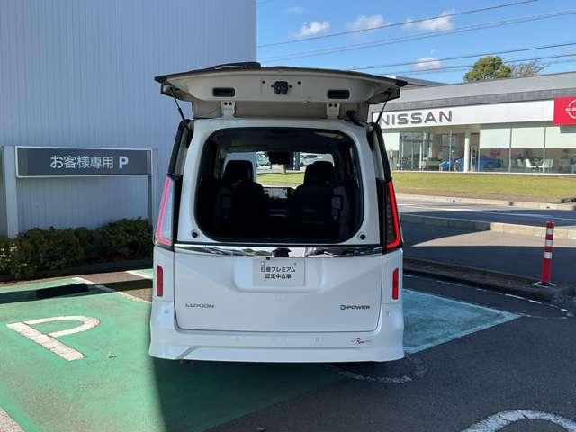 セレナ 1.4 e-POWER ルキシオン ドライブレコーダー インテリジェントエマージェンシーブレーキ アラウンドビュー LEDヘッドランプ ドライブレコーダー LDP ワンオーナー バックモニター アイドリングストップ ETC アルミホイール オートエアコン(19枚目)