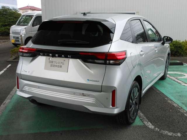 ノート Ｓ　ドライブレコーダー　軽減ブレーキ　ワンオーナー　バックカメラ　メモリーナビ　ドライブレコーダー　整備点検記録簿　オートエアコン　パワーウインドウ　ナビ　エアバッグ　ＡＢＳ　パワーステアリング　助手席エアバッグ（2枚目）