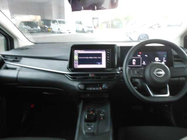 ノート Ｓ　ドライブレコーダー　軽減ブレーキ　ワンオーナー　バックカメラ　メモリーナビ　ドライブレコーダー　整備点検記録簿　オートエアコン　パワーウインドウ　ナビ　エアバッグ　ＡＢＳ　パワーステアリング　助手席エアバッグ（4枚目）