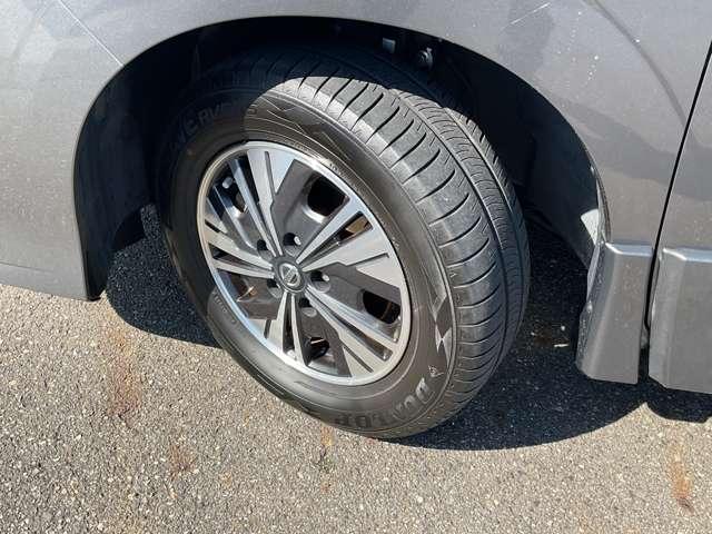 セレナ １．２　ｅ－ＰＯＷＥＲ　ハイウェイスター　Ｖ　プロパイロット　ドライブレコーダー　アラ　３６０°カメラ　エマジェンシーブレーキ　１オナ　スマキー　バックカメラ　ＬＥＤ　レーンアシスト　点検記録簿付　ＥＴＣ　ドラレコ　Ａストップ　サイドカーテンエアバック　フルオートエアコン　アルミホイール（8枚目）