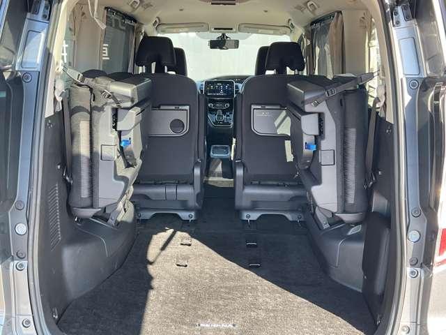 セレナ １．２　ｅ－ＰＯＷＥＲ　ハイウェイスター　Ｖ　プロパイロット　ドライブレコーダー　アラ　３６０°カメラ　エマジェンシーブレーキ　１オナ　スマキー　バックカメラ　ＬＥＤ　レーンアシスト　点検記録簿付　ＥＴＣ　ドラレコ　Ａストップ　サイドカーテンエアバック　フルオートエアコン　アルミホイール（28枚目）