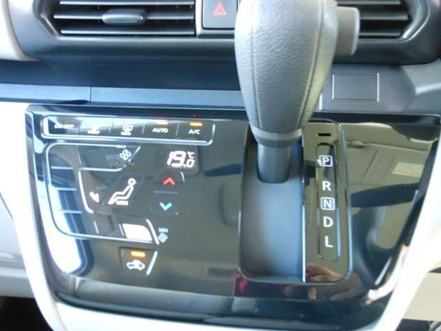 ルークス ６６０　Ｘ　エマブレ・ドラレコ　アラモニ　前後衝突軽減ブレーキ　車線逸脱防止　キーフリー　ドライブレコーダー　ｉ－ｓｔｏｐ　フルオートエアコン　パワーウインドウ　バックカメラ　盗難防止　カーテンエアバッグ　Ｗエアバック　メモリーナビ（8枚目）