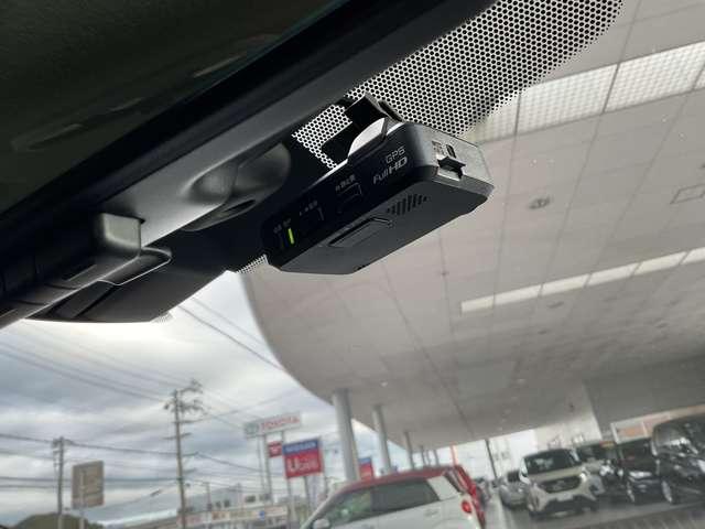 ノート 1.2 e-POWER X ドライブレコーダー 360°カメラ 記録簿付 Rカメラ 運転席助手席エアバック レーンキープ AUTOエアコン 1オーナー 盗難防止システム ナビTV サイドカメラ 運転席エアバッグ キーレスエントリー LEDヘッド(12枚目)