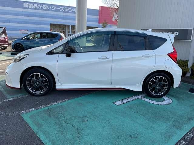 ノート １．２　ＮＩＳＭＯ　メモリーナビ　記録簿付き　インテリキ－　エアバック　アルミ　Ｗエアバック　パワーステアリング　キーレスエントリー　フルオートエアコン　ＡＢＳ　パワーウインドウ　ワンセグＴＶ　メモリーナビ　ナビ＆ＴＶ　ワンオ－ナ－車（7枚目）