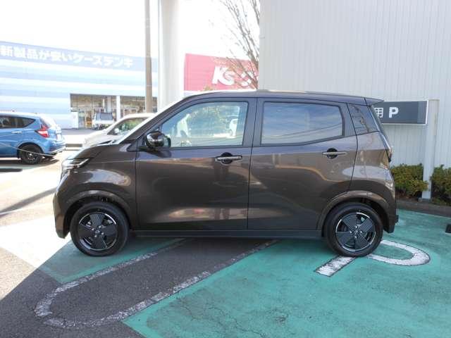 サクラ Ｘ　ドライブレコーダー　アラウンドヴューモニター　運転席エアバック　ＡＡＣ　ナビ　レーンアシスト　盗難防止システム　禁煙車　ドラレコ　キーレスエントリー　バックモニター　パワーステアリング　アルミホイール　ＡＢＳ（5枚目）