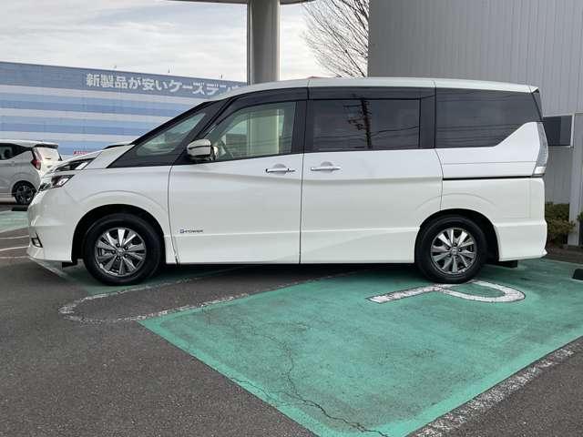 セレナ １．２　ｅ－ＰＯＷＥＲ　ハイウェイスター　リヤモニター　衝突軽減ブレーキシステム　カーテンエアバック　クルーズコントロール　３列シート　レーンキープ　ＬＥＤライト　ワンオーナー　アルミ　バックモニター　ドライブレコーダー　記録簿　ＥＴＣ（6枚目）