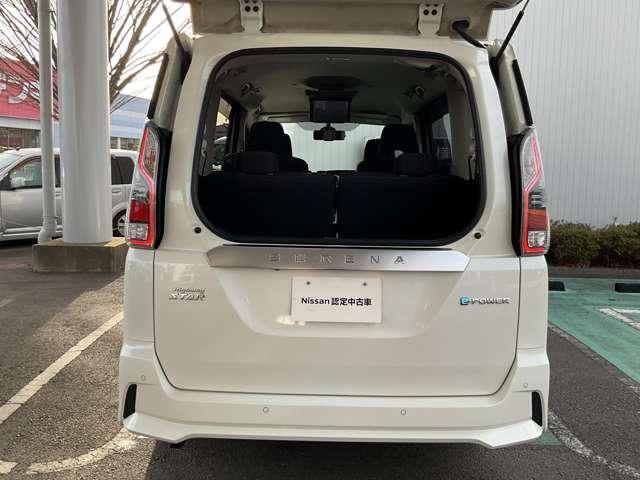 セレナ １．２　ｅ－ＰＯＷＥＲ　ハイウェイスター　リヤモニター　衝突軽減ブレーキシステム　カーテンエアバック　クルーズコントロール　３列シート　レーンキープ　ＬＥＤライト　ワンオーナー　アルミ　バックモニター　ドライブレコーダー　記録簿　ＥＴＣ（9枚目）