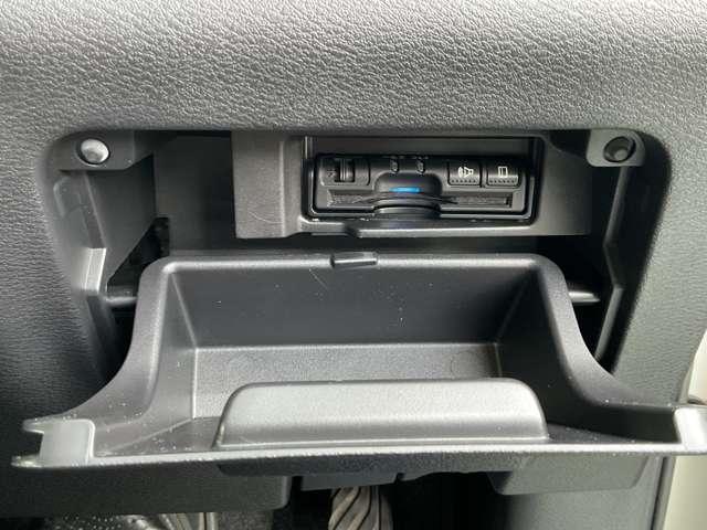 セレナ １．２　ｅ－ＰＯＷＥＲ　ハイウェイスター　リヤモニター　衝突軽減ブレーキシステム　カーテンエアバック　クルーズコントロール　３列シート　レーンキープ　ＬＥＤライト　ワンオーナー　アルミ　バックモニター　ドライブレコーダー　記録簿　ＥＴＣ（24枚目）