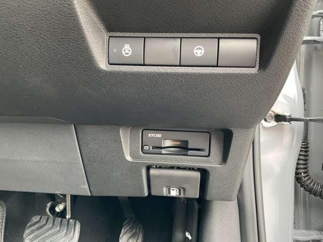 NISSAN AURA G FOUR