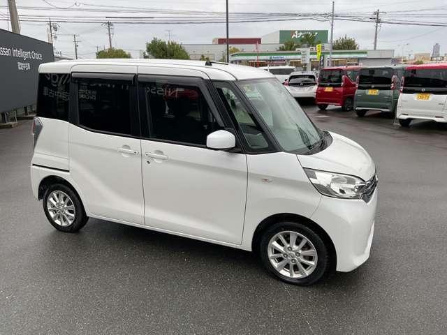 デイズルークス 660 X Vセレクション アラウンドビューモニター 踏み間違い衝突防止 W電動ドア 禁煙 スマキー ナビTV 盗難防止 i-stop ワンオ-ナ-車 アルミホイール バックカメラ キーフリー サイドカメラ ドライブレコーダー オートエアコン ABS(7枚目)