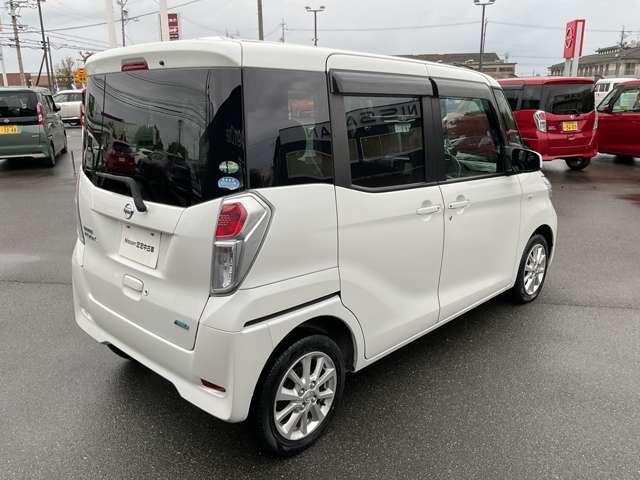 デイズルークス 660 X Vセレクション アラウンドビューモニター 踏み間違い衝突防止 W電動ドア 禁煙 スマキー ナビTV 盗難防止 i-stop ワンオ-ナ-車 アルミホイール バックカメラ キーフリー サイドカメラ ドライブレコーダー オートエアコン ABS(9枚目)