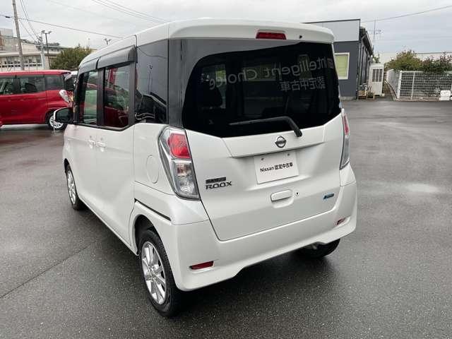 デイズルークス 660 X Vセレクション アラウンドビューモニター 踏み間違い衝突防止 W電動ドア 禁煙 スマキー ナビTV 盗難防止 i-stop ワンオ-ナ-車 アルミホイール バックカメラ キーフリー サイドカメラ ドライブレコーダー オートエアコン ABS(11枚目)