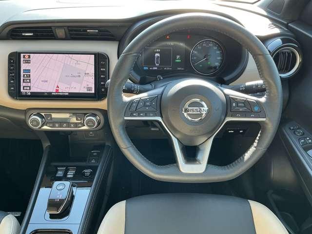 キックス １．２　Ｘ　ツートーン　インテリアエディション　（ｅ－ＰＯＷＥＲ）　プロパイロット　レーダークルーズ　被害軽減ブレーキ　ＬＥＤヘッドライト　アラウンドビューモニター　インテリジェントキー　ドラレコ　ＥＴＣ　メモリ－ナビ　エアコン　パワステ　キーレス　パワーウィンドウ　ＡＢＳ　ナビＴＶ（7枚目）