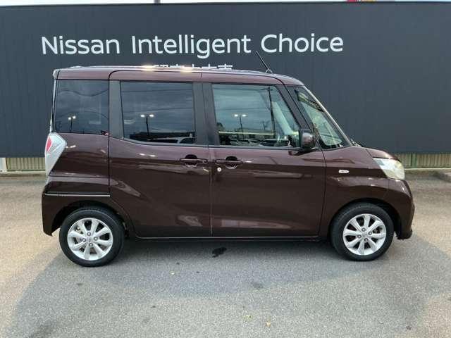 デイズルークス ６６０　Ｘ　Ｖセレクション　全方位カメラ　踏み間違い衝突防止　Ｗ電動ドア　スマキー　ナビＴＶ　ｉ－ｓｔｏｐ　ワンオ－ナ－車　アルミホイール　バックカメラ　キーフリー　オートエアコン　メモリーナビ　ワンセグＴＶ　ＡＢＳ　助手席エアバッグ　記録簿（5枚目）