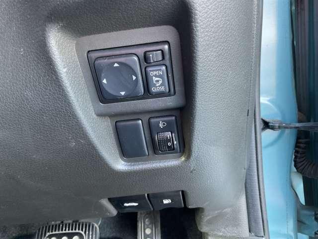 キューブ １．５　１５Ｘ　インディゴ　＋プラズマ　メモリーナビ　ワンセグテレビ　ＷＳＲＳ　スマキー　盗難防止システム　フルオートエアコン　パワーステアリング　パワーウィンドウ　ＡＢＳ　キーレスキー　ワンセグＴＶ　メモリーナビ　運転席エアバッグ　ＴＶナビ（15枚目）