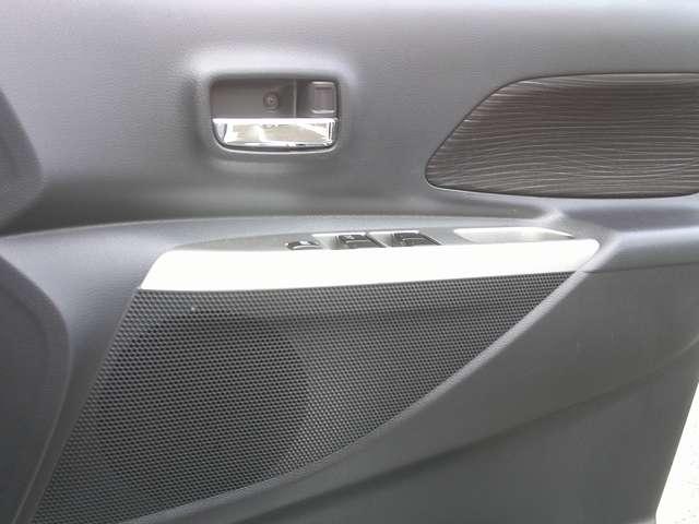 デイズルークス ハイウェイスターターボ メモリーナビ 地デジ アラウンドビュ アランドビューカメラ 両側オートスライドD スマートキーPスタート バックカメラ エアコン アルミホイール サイドカメラ パワーウィンドウ ABS キーレスエントリー メモリーナビ ワンセグTV(11枚目)