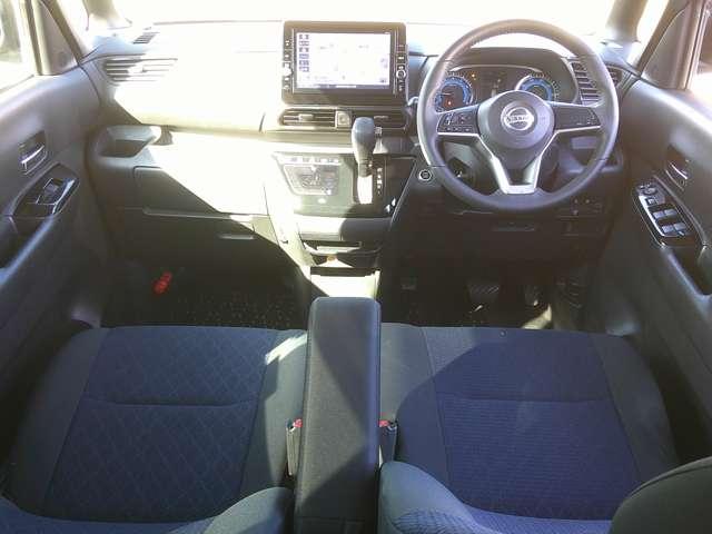 ルークス ハイウェイスターＧターボ　純正９インチメモリ―ナビ　地デジ　助手席エアバッグ　アイドリングストップ機能　両側電動スライドドア　インテリキ－　レーンキープ　ＬＥＤヘッドランプ　ＥＴＣ　バックモニター　キーフリー　アルミホイール　ＡＢＳ　パワーステアリング（3枚目）