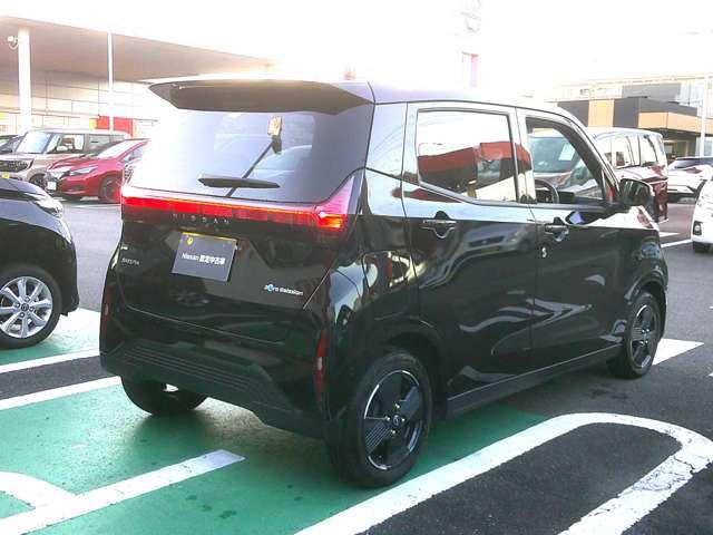 サクラ Ｘ　電気軽自動車　弊社試乗車　９インチメモリ―ナビ　地デジＴＶ　バックカメラ　ＬＥＤオートライト　追突回避エマージェンシーブレーキ　前後踏み間違い防止機能　純正１４インチオートライト（2枚目）