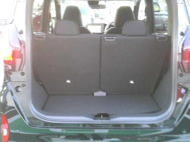 サクラ Ｘ　電気軽自動車　弊社試乗車　９インチメモリ―ナビ　地デジＴＶ　バックカメラ　ＬＥＤオートライト　追突回避エマージェンシーブレーキ　前後踏み間違い防止機能　純正１４インチオートライト（7枚目）