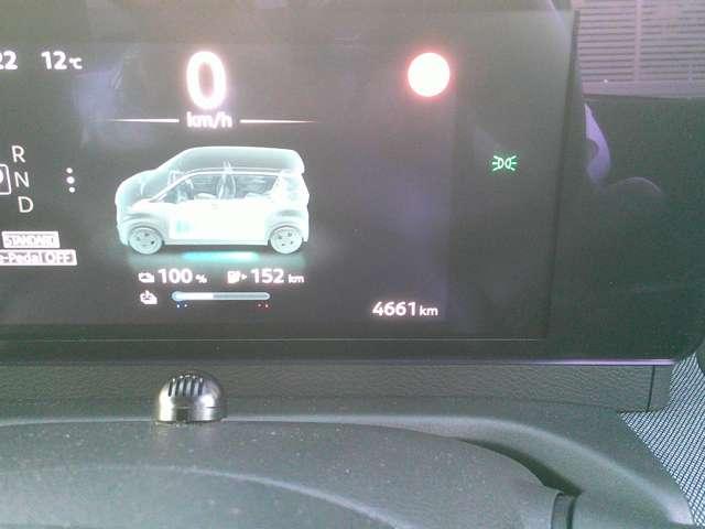 サクラ Ｘ　電気軽自動車　弊社試乗車　９インチメモリ―ナビ　地デジＴＶ　バックカメラ　ＬＥＤオートライト　追突回避エマージェンシーブレーキ　前後踏み間違い防止機能　純正１４インチオートライト（9枚目）