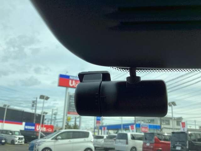 ノート 1.2 X NissanConnectナビTV 全周囲カメラ リアカメラ 衝突被害軽減ブレ-キ 全方位カメラ ETC付 アルミ LEDヘッドライト レーダークルーズ レーンアシスト インテリジェントキー ワンオーナー ドラレコ アイドリングストップ ワンセグTV(13枚目)