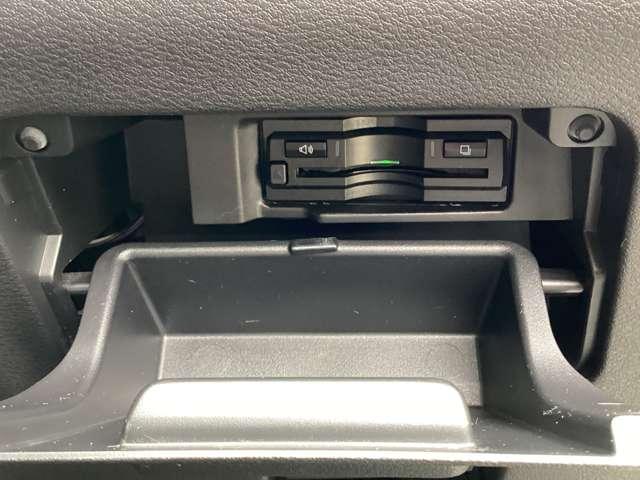 セレナ ２．０　セレクションＩＩ　バックモニタ　全周囲モニタ　アイスト　Ｐアシスト　インテリキー　ＬＥＤライト　ＥＴＣ車載器　オートクルーズコントロール　サイドエアバッグ　ドライブレコーダー　メモリ－ナビ　アルミ　ＴＶナビ　エアバック（15枚目）