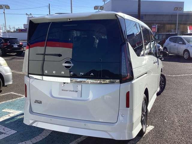 セレナ ２．０　ハイウェイスターＶ　４ＷＤ　ＮｉｓｓａｎＣｏｎｎｅｃｔナビＴＶ　全周囲カメラ　３６０°カメラ　Ｂカメラ　追従クルコン　両側パワースライドドア　ＬＥＤ　メモリナビ　インテリキー　４ＷＤ　ＥＴＣ　アルミ　ドラレコ　Ｉストップ　禁煙車　衝突回避支援　車線逸脱（2枚目）