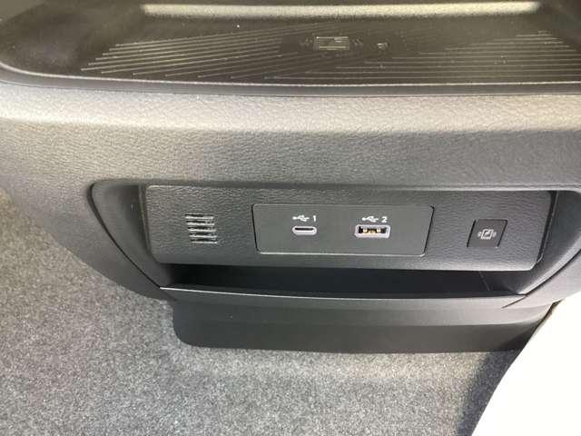 セレナ ２．０　ハイウェイスターＶ　４ＷＤ　ＮｉｓｓａｎＣｏｎｎｅｃｔナビＴＶ　全周囲カメラ　３６０°カメラ　Ｂカメラ　追従クルコン　両側パワースライドドア　ＬＥＤ　メモリナビ　インテリキー　４ＷＤ　ＥＴＣ　アルミ　ドラレコ　Ｉストップ　禁煙車　衝突回避支援　車線逸脱（8枚目）