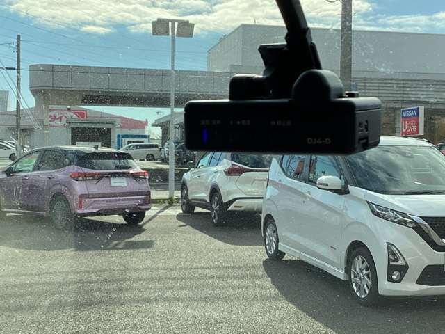 デイズルークス 660 X Vセレクション 衝突被害軽減ブレーキ 踏み間違い衝突防止 W電動ドア スマキー ナビTV i-stop アルミホイール バックカメラ キーフリー サイドカメラ ドライブレコーダー オートエアコン メモリーナビ ワンセグTV ABS(10枚目)