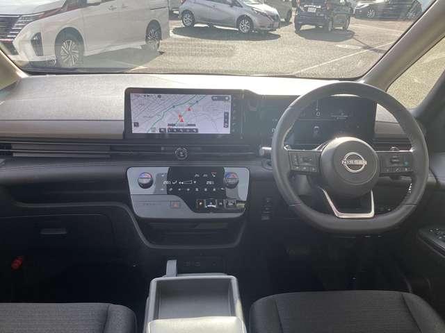 セレナ ２．０　ハイウェイスターＶ　ＮｉｓｓａｎＣｏｎｎｅｃｔナビＴＶ　全周囲カメラ　Ｗ電動スライド　レーダークルコン　レーンアシスト　ＬＥＤランプ　ワンオーナー車　ＥＴＣ装備　カーテンエアバッグ　アルミホイール　キーフリー　メモリ－ナビ　ナビＴＶ　エアコン　ドラレコ　ワンセグＴＶ（3枚目）