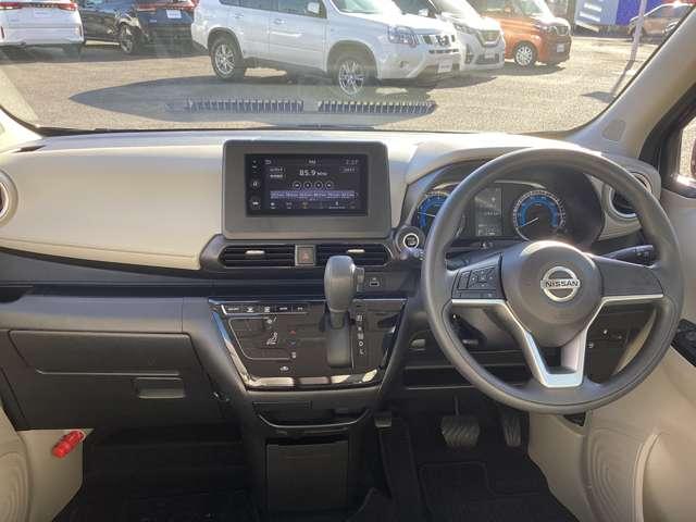 デイズ ６６０　Ｘ　バックカメラ　衝突被害軽減ブレーキ　アイドリングストップ付き　エマ－ジェンシ－ブレ－キ　オートハイビーム　インテリキ－　運転席エアバッグ　バックモニタ　サイドエアバック　車線逸脱警報　Ｄレコ　ＰＳ（3枚目）