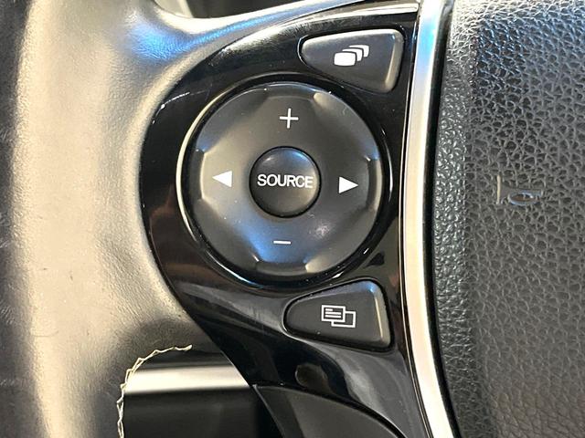 オデッセイハイブリッド ハイブリッドアブソルート・ホンダセンシンアドバンスＰ　両側電動ドア　後席モニター　全周囲カメラ　衝突被害軽減システム　レーダークルーズ　ハーフレザーシート　パワーシート　スマートキー　ＬＥＤヘッド　ビルトインＥＴＣ　オートライト　デュアルエアコン（28枚目）
