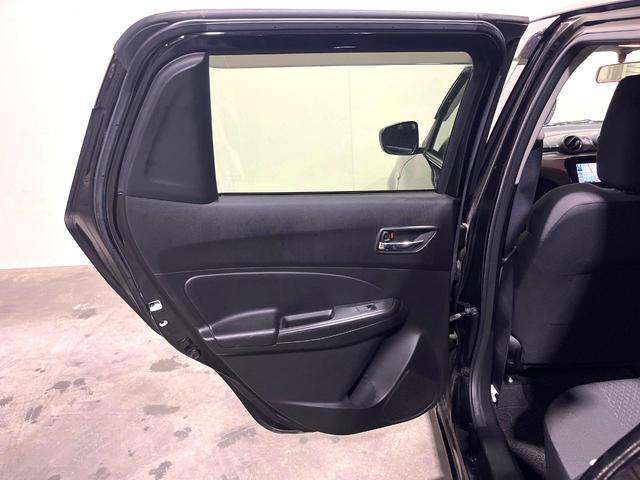 スイフト XG SDナビ シートヒーター スマートキー ビルトインETC オートエアコン Bluetooth CD DVD再生 フルセグ(42枚目)