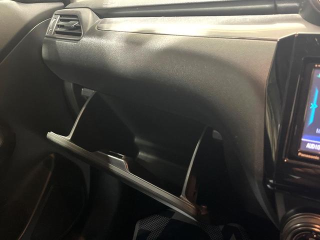 スイフト XG SDナビ シートヒーター スマートキー ビルトインETC オートエアコン Bluetooth CD DVD再生 フルセグ(48枚目)