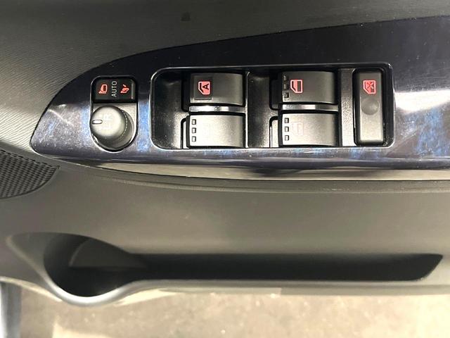 タント カスタムＸ　トップエディションＳＡＩＩＩ　両側電動ドア　ＳＤナビ　バックカメラ　衝突被害軽減システム　禁煙車　ハーフレザーシート　シートヒーター　コーナーセンサー　スマートキー　ＬＥＤヘッド　オートハイビーム　ワンオーナー　オートライト（43枚目）